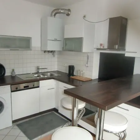 Rethelstrasse 97 Apartment Dusseldorf