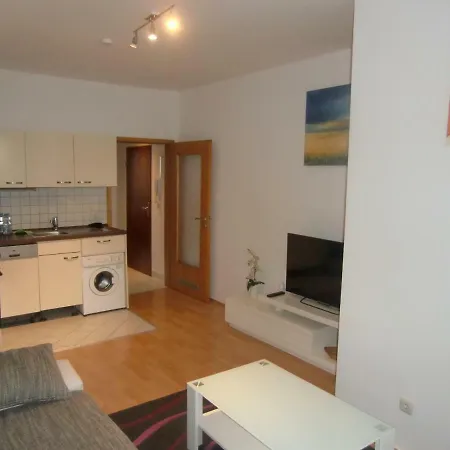 Apartment Rethelstrasse 97 Dusseldorf
