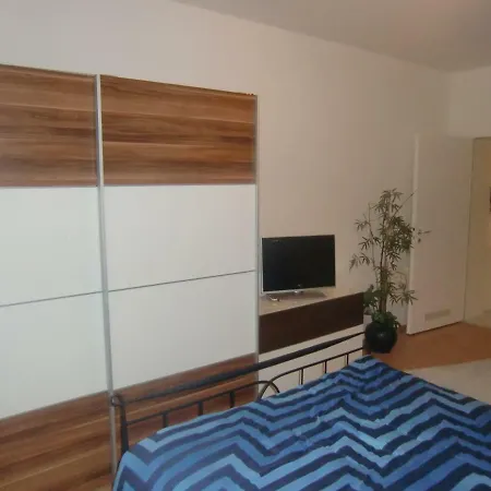 Apartment Rethelstrasse 97 Dusseldorf