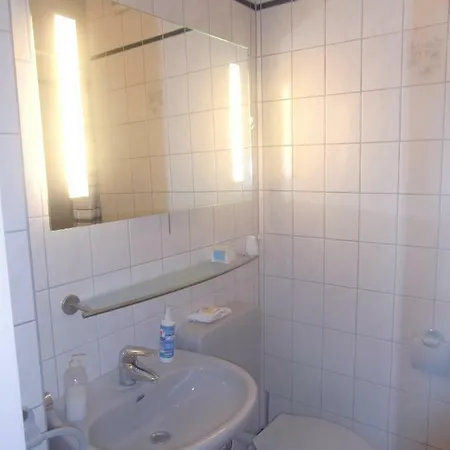 Apartment Rethelstrasse 97 Dusseldorf