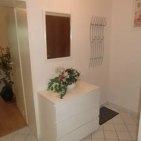 Rethelstrasse 97 Apartment Dusseldorf